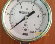  Đồng hồ đo áp suất