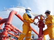 Danh sách đồ bảo hộ lao động cho ngành khai thác- vận chuyển- chế biến- tàng trữ- phân phối sản phẩm dầu khí